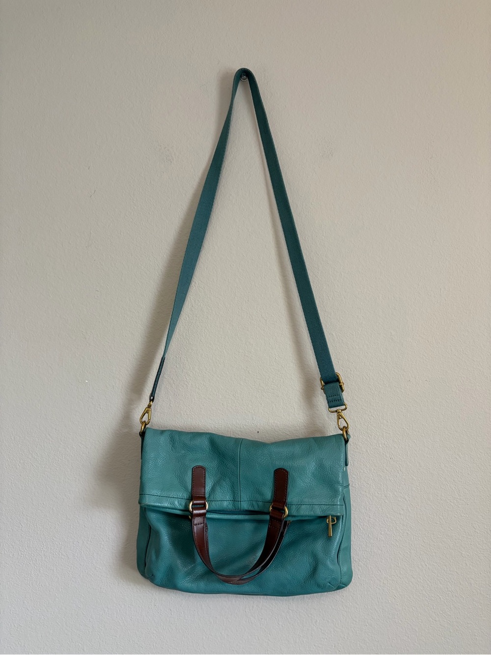 FOSSIL Explorer Leather Bag Teal Crossbody Hobo‎ Purse Fold-over Zip